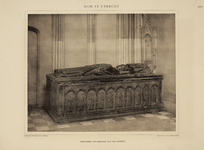 206927 Interieur van de Domkerk (Munsterkerkhof) te Utrecht: graftombe van bisschop Guy van Avesnes.N.B.: In 1912 is de ...